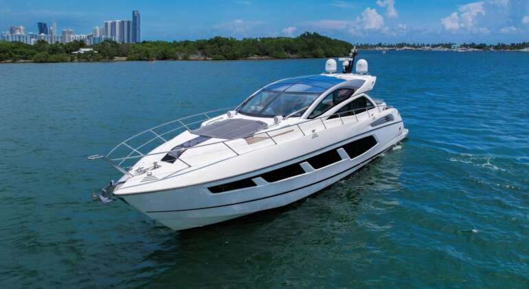 68′ 2018 Sunseeker