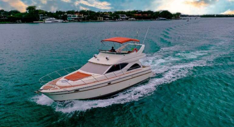 50’ Maxum “Miami Mistress”